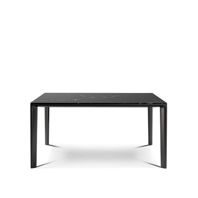 Poltrona Frau HOMEY Marmortisch 150 x 150 cm