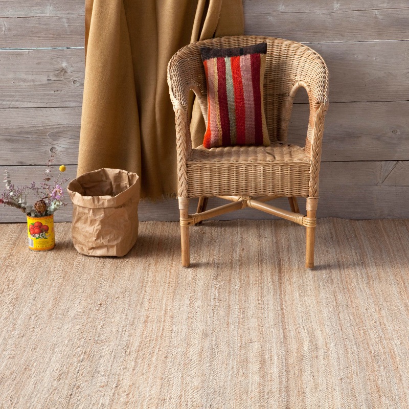 Nanimarquina VEGETAL Natural Teppich mit Sessel