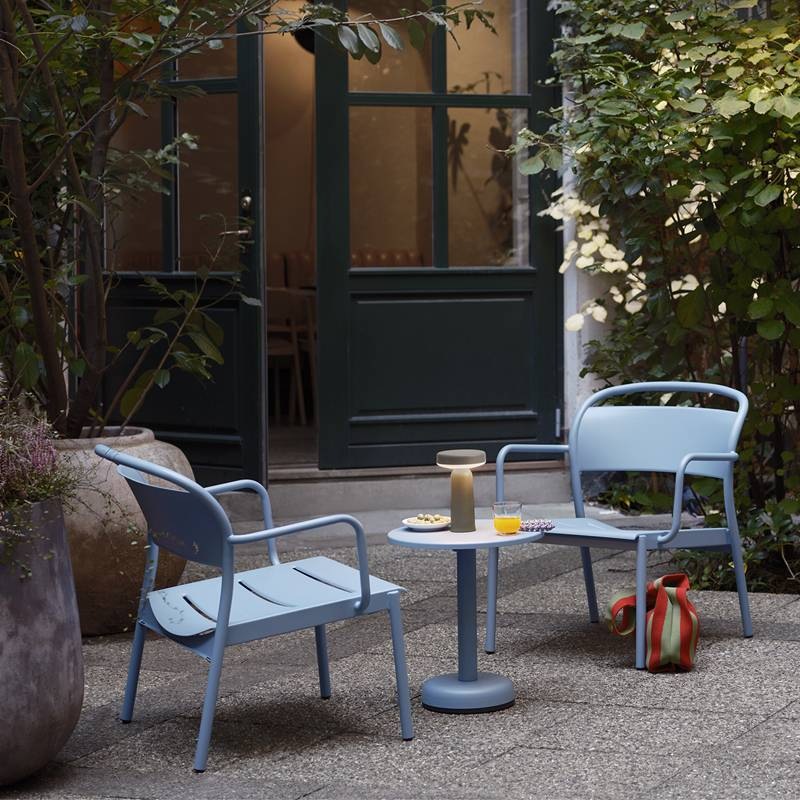 Muuto LINEAR STEEL Outdoor Couch Tisch