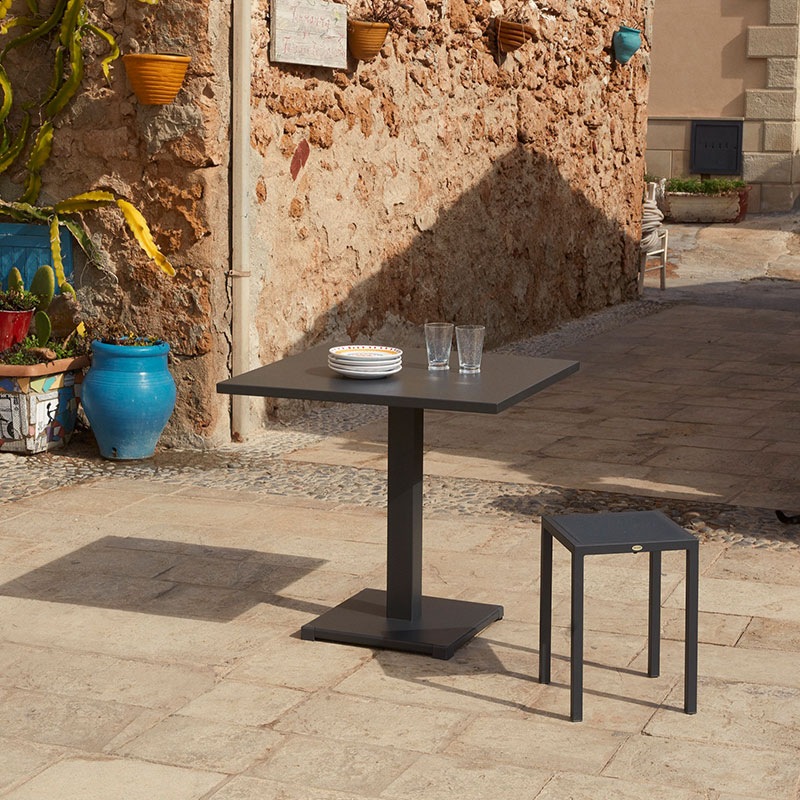 Unopiù LUCE Tisch