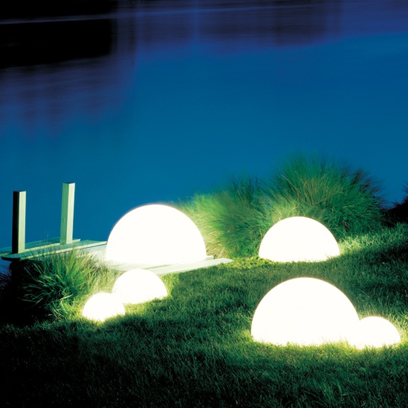 Moonlight Halbkugel Standard weiß, mit Eingrabsockel