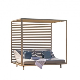 Tribù PAVILION Daybed mit Aluminium-Rückwand