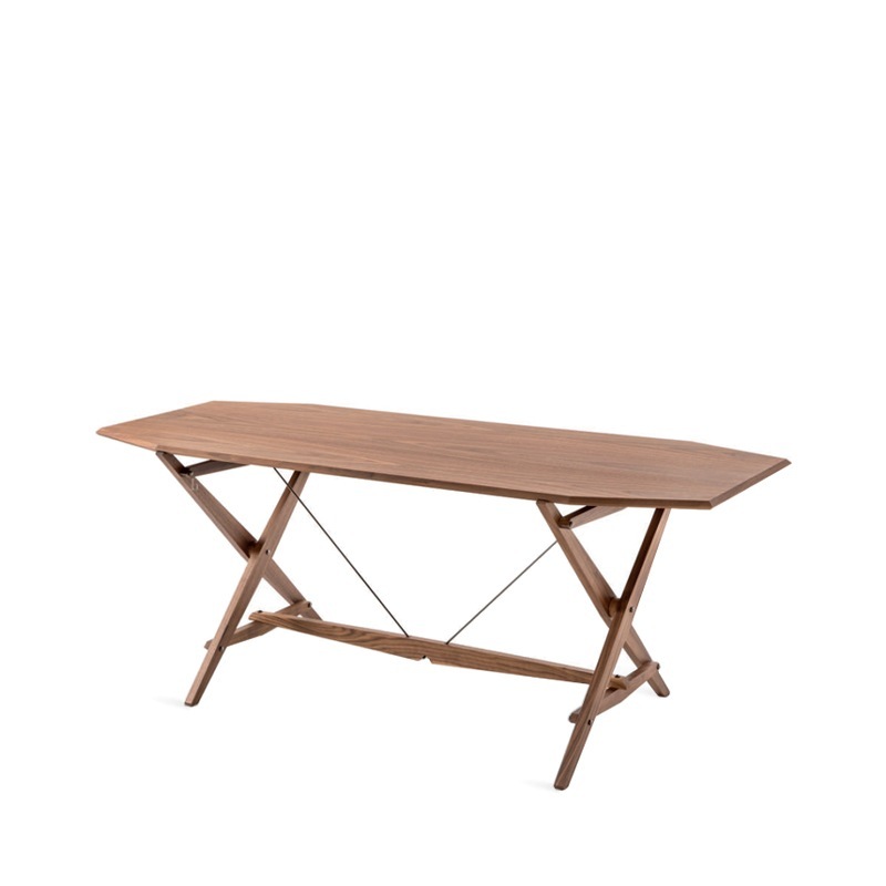 Cassina CAVALLETTO 833 Tisch