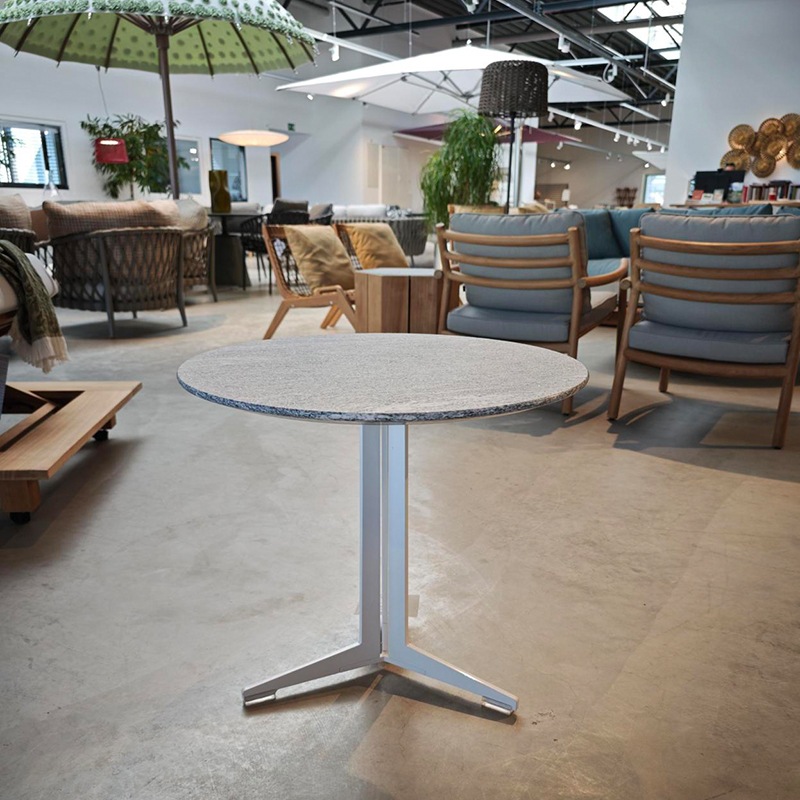 Flexform FLY OUTDOOR Beistelltisch Ø 60 cm, Weiß/ Platte Silbergneis