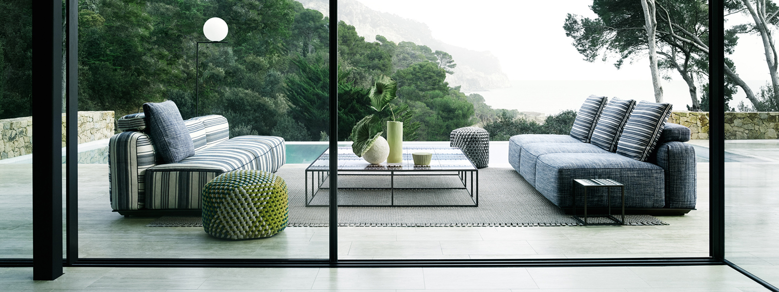 B&B ITALIA Outdoor Sofas & Modulsofas Slide background